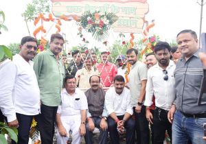  रिमझिम फुहारों के बीच सौगातों की बरसात