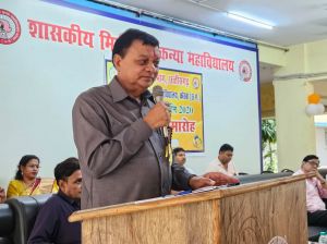  नवीन शिक्षा नीति, युवाओं की आकांक्षाओं को साकार करने का साधन : उद्योग मंत्री  