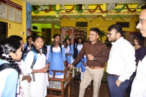 कलेक्टर ने किया बैगा आवासीय कन्या परिसर का निरीक्षण