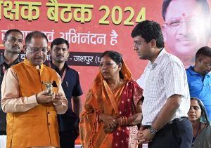 बच्चों के उज्ज्वल भविष्य के लिए शिक्षकों और पालकों के बीच नियमित संवाद आवश्यकः मुख्यमंत्री बच्चों के उज्ज्वल भविष्य के लिए शिक्षकों और पालकों के बीच नियमित संवाद आवश्यकः मुख्यमंत्री