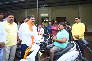 लोगों की सेवा और क्षेत्र विकास हमारी प्राथमिकता - उपमुख्यमंत्री विजय शर्मा लोगों की सेवा और क्षेत्र विकास हमारी प्राथमिकता - उपमुख्यमंत्री विजय शर्मा