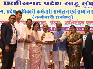  उप मुख्यमंत्री  अरुण साव ने डॉ. सरिता साहू द्वारा लिखित &lsquo;छत्तीसगढ़ का सामाजिक, सांस्कृतिक एवं आर्थिक इतिहास&rsquo; पुस्तक का किया विमोचन