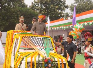 स्वतंत्रता दिवस पर सुकमा में विधायक किरण देव ने किया ध्वजारोहण और परेड की ली सलामी स्वतंत्रता दिवस पर सुकमा में विधायक किरण देव ने किया ध्वजारोहण और परेड की ली सलामी