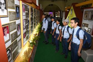  छत्तीसगढ़ के पुरोधाओं का प्रदर्शनी के माध्यम से मिल रही रोचक जानकारी