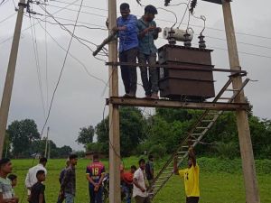सिंगीबहार के पहलवान टोली के लोगों को मिली लो वोल्टेज की समस्या से निजात