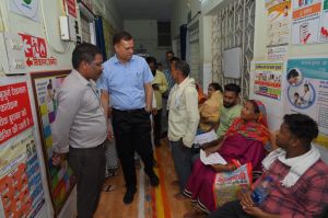 संभागायुक्त श्री राठौर ने किया स्कूल का औचक निरीक्षण संभागायुक्त श्री राठौर ने किया स्कूल का औचक निरीक्षण