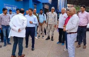  कलेक्टर ने सिम्स अस्पताल का किया आकस्मिक निरीक्षण