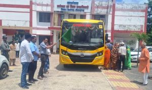 श्री रामलला दर्शन योजना: सारंगढ के 30 श्रद्धालु अयोध्या के लिए रवाना श्री रामलला दर्शन योजना: सारंगढ के 30 श्रद्धालु अयोध्या के लिए रवाना