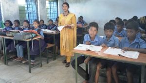 पहाड़ी कोरवा ममता की जिंदगी में थी उलझनों की मोड़, कलेक्टर ने शिक्षा से दिया नाता जोड़ पहाड़ी कोरवा ममता की जिंदगी में थी उलझनों की मोड़, कलेक्टर ने शिक्षा से दिया नाता जोड़