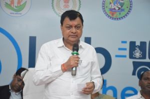  लैब ऑन व्हील्स के द्वारा दूरस्थ ग्रामीणों की घर बैठे होगी स्वास्थ्य जांचः मंत्री लखन लाल देवांगन