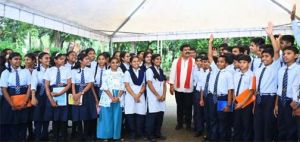 जवाहर नवोदय विद्यालय के छात्र-छात्राओं ने उपमुख्यमंत्री विजय शर्मा से  की मुलाकात