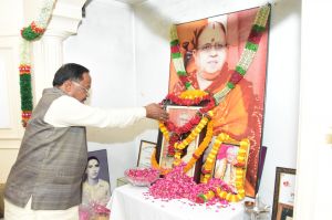  कृषि मंत्री श्री नेताम और उद्योग मंत्री श्री देवांगन ने स्व. श्याम जी पाण्डे को दी श्रद्धांजलि  