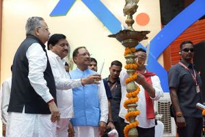  मुख्यमंत्री विष्णु देव साय ने जनसंपर्क की प्रदर्शनी का किया शुभारम्भ