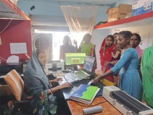  लखपति दीदी के सपने हो रहे साकार, बच्चों का भविष्य कर रही सुरक्षित