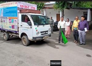  एचआईवी, एड्स जागरूकता रथ को कलेक्टर ने दिखाई हरी झंडी 