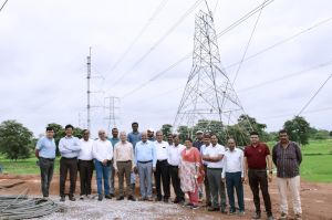  पहली बार 400 केवी की चालू लाइन में टॉवर शिफ्टिंग- ताकि लाखों लोगों को मिलती रहे निर्बाध बिजली