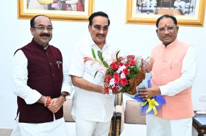 मुख्यमंत्री से केंद्रीय जलशक्ति मंत्री सी आर पाटिल ने सौजन्य मुलाकात की मुख्यमंत्री से केंद्रीय जलशक्ति मंत्री सी आर पाटिल ने सौजन्य मुलाकात की