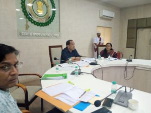 जमीनी स्तर के कर्मचारी अब व्हाट्सएप ग्रुप के माध्यम से सीधे जुड़ेंगे आम नागरिकों से जमीनी स्तर के कर्मचारी अब व्हाट्सएप ग्रुप के माध्यम से सीधे जुड़ेंगे आम नागरिकों से