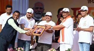 मुख्यमंत्री ने  महाराष्ट्र मंडल के अध्यक्ष अजय मधुकर काले  का किया सम्मान 