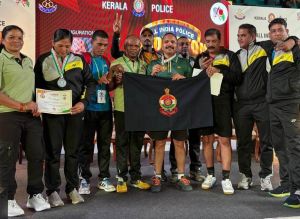 अखिल भारतीय पुलिस बैडमिंटन मिक्सड डबल्स में छत्तीसगढ़ का परचम लहराया अखिल भारतीय पुलिस बैडमिंटन मिक्सड डबल्स में छत्तीसगढ़ का परचम लहराया