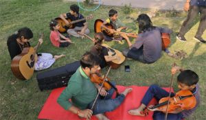 कला केंद्र में 20 से अधिक विधाओं का प्रशिक्षण शुरू, 150 छात्रों से ज्यादा छात्रों का हुआ रजिस्ट्रेशन कला केंद्र में 20 से अधिक विधाओं का प्रशिक्षण शुरू, 150 छात्रों से ज्यादा छात्रों का हुआ रजिस्ट्रेशन