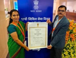 धमतरी  जिले की पूर्व कलेक्टर श्रीमती गांधी को मिला प्रधानमंत्री पुरस्कार 