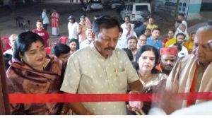 संसद विजय बघेल ने सायन सदन का लोकार्पण किया संसद विजय बघेल ने सायन सदन का लोकार्पण किया