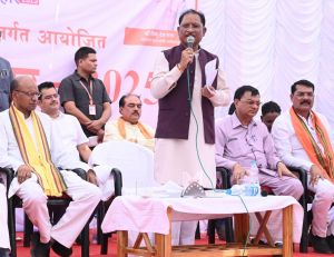 आम जनता की समस्याओं के निराकरण और जमीनी स्तर पर शासकीय योजनाओं के क्रियान्वयन की हकीकत जानने का माध्यम है सुशासन तिहार - मुख्यमंत्री श्री साय आम जनता की समस्याओं के निराकरण और जमीनी स्तर पर शासकीय योजनाओं के क्रियान्वयन की हकीकत जानने का माध्यम है सुशासन तिहार - मुख्यमंत्री श्री साय