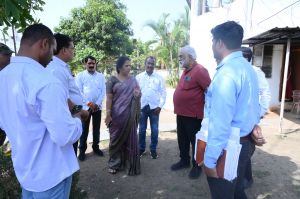 महापौर मीनल चौबे पेयजल समस्या को तत्काल स्वतः संज्ञान में लेकर पहुंची कैपिटल सिटी फेस -2 सड्डू