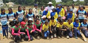  जशपुर की बेटियों ने क्रिकेट में लहराया परचम