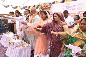 मुख्यमंत्री के नेतृत्व में गांव-गांव पहुंच रहा समाधान शिविर- विधायक ललित चंद्राकर मुख्यमंत्री के नेतृत्व में गांव-गांव पहुंच रहा समाधान शिविर- विधायक ललित चंद्राकर