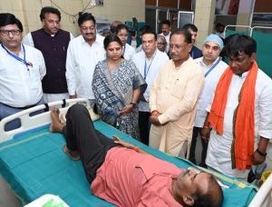  मुख्यमंत्री विष्णुदेव साय ने जिला अस्पताल का किया औचक निरीक्षण: मरीजों से की आत्मीय बातचीत