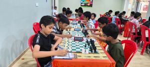 रायपुर में शतरंज स्पर्धा: आज होगा विजेता का फैसला रायपुर में शतरंज स्पर्धा: आज होगा विजेता का फैसला