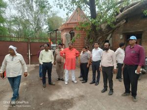 महापौर नीरज पाल पहुंचे औद्योगिक क्षेत्र के समस्याओं का निरीक्षण करने महापौर नीरज पाल पहुंचे औद्योगिक क्षेत्र के समस्याओं का निरीक्षण करने