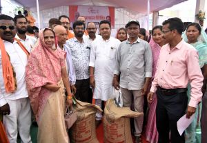  दुधली और अर्जुनी टिकरी में समाधान शिविर संपन्न