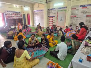 छाता निर्माण से दूर हो रही जिंदगी की तपिश