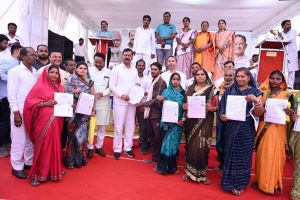 सुशासन तिहार-  नगर निगम बीरगांव में समाधान शिविर का हुआ आयोजन