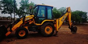 खनिज रेत के अवैध उत्तखनन, 1 जेसीबी जप्त खनिज रेत के अवैध उत्तखनन, 1 जेसीबी जप्त