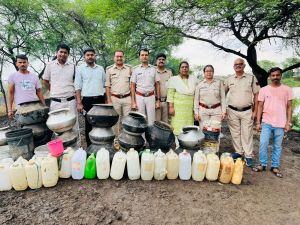 अवैध मदिरा के निर्माण, विक्रय एवं धारण पर आबकारी विभाग की कार्यवाही अवैध मदिरा के निर्माण, विक्रय एवं धारण पर आबकारी विभाग की कार्यवाही