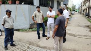 रायपुर निगम आयुक्त ने जब्बार नाला की सफाई का किया निरीक्षण रायपुर निगम आयुक्त ने जब्बार नाला की सफाई का किया निरीक्षण