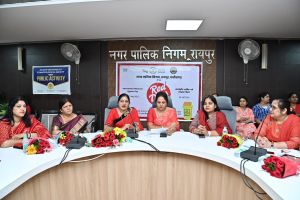 रेड डॉट कैंपेन को लेकर महिलाओं की जागरूकता कार्यशाला 