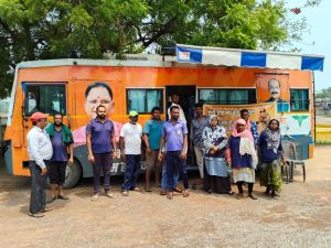 निगम जोन 8 ने महादेवघाट में एमएमयू से सफाई मित्रों, स्वच्छता दीदियों, नागरिकों का स्वास्थ्य परीक्षण करवाया