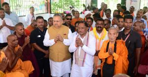 मुख्यमंत्री ने भगवान गौतम बुद्ध की पूजा-अर्चना कर प्रदेश की जनता की सुख-समृद्धि एवं खुशहाली की कामना मुख्यमंत्री ने भगवान गौतम बुद्ध की पूजा-अर्चना कर प्रदेश की जनता की सुख-समृद्धि एवं खुशहाली की कामना