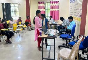 नक्सल पीड़ित परिवारों को योजनाओं की सुविधा दिलाने के उद्देश्य से विशेष शिविर का हुआ आयोजन