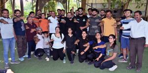 नेहरू नगर भेलवा तालाब के पाथवे की जन सहयोग से हुई सफाई नेहरू नगर भेलवा तालाब के पाथवे की जन सहयोग से हुई सफाई