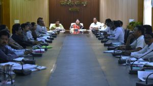 सभी शासकीय संस्थानों एवं कार्यालय परिसरों में अधिक से अधिक पौधरोपण कर उसके सुरक्षा के उपाय सुनिश्चित की जाए: कलेक्टर 