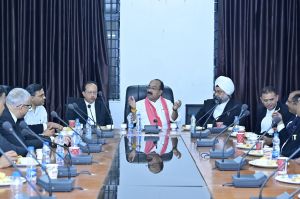  उप मुख्यमंत्री अरुण साव अचानक पहुंचे बिलासपुर उच्च न्यायालय