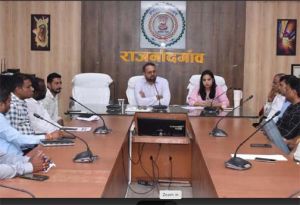  समाज के प्रति अपने दायित्वों निर्वहन करते हुए सभी करें पौधरोपण : कलेक्टर