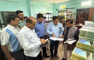  संभागायुक्त महादेव कावरे ने शाला प्रवेश उत्सव पूर्व विद्यालयों की तैयारियों का किया निरीक्षण