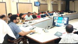 कलेक्टर ने की पंचायत एवं ग्रामीण विकास विभाग की समीक्षा